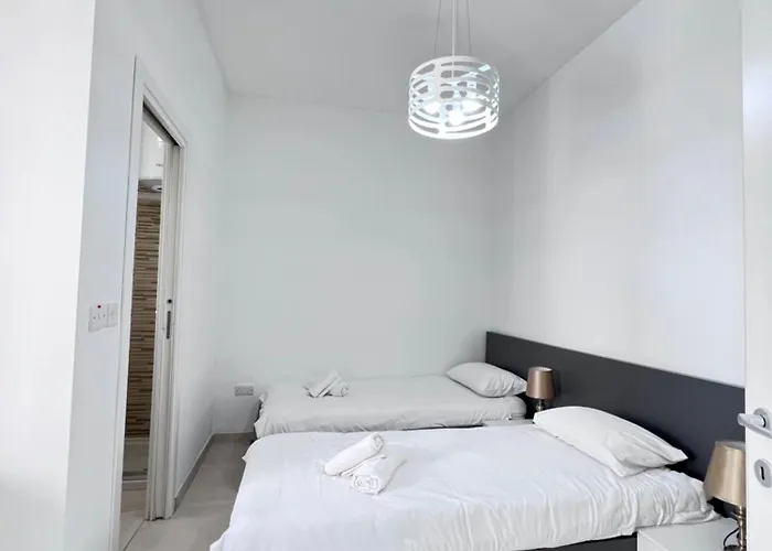 Sunshine Court No 3 Apartment Sliema