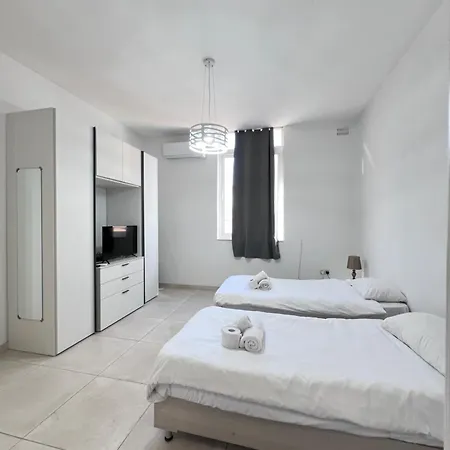 Sunshine Court No 3
